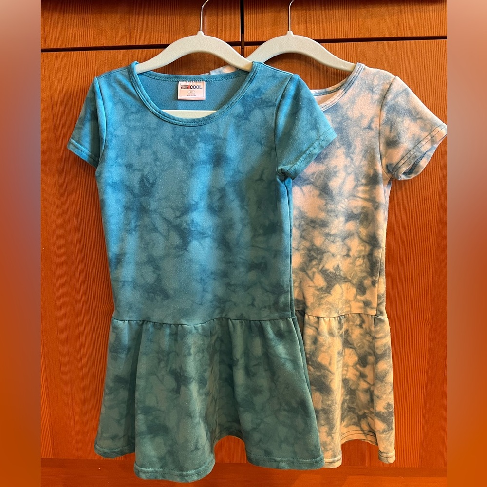 Two 32 Degrees Blue Tie Dye 3T Short Sleeve Dresses
